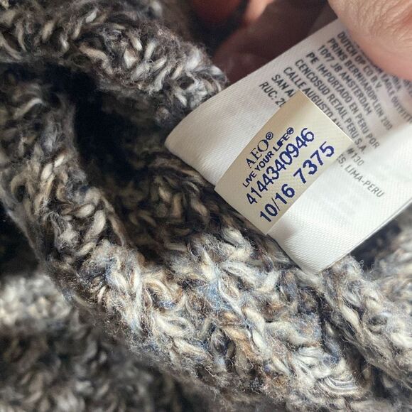 AEO amazingly soft chunky knit oversized marled side slit crew sweater small gre - Picture 13 of 13